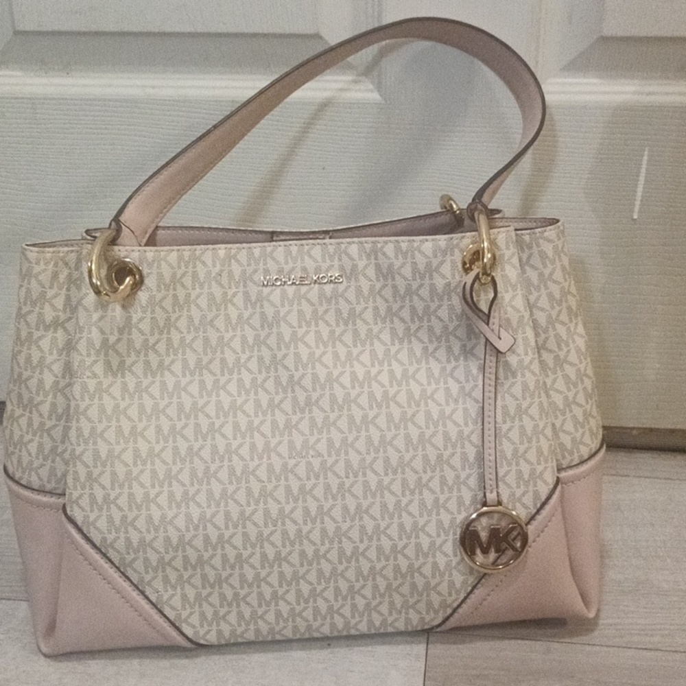 Michael Kors large shoulder  Nicole tote